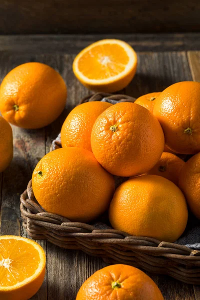 Rauwe Biologische Verse Sinaasappels Een Bunch — Stockfoto