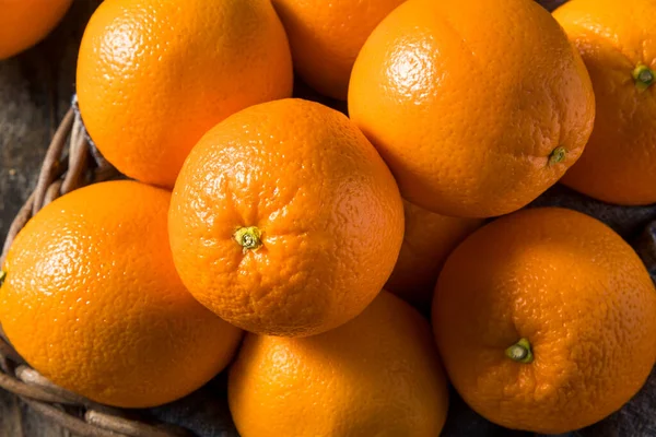 Syrové Organické Čerstvé Pomeranče Hrsti — Stock fotografie