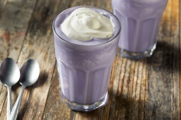 Homemade Japanese Purple Ube Milkshake Whipped Cream — Stock Photo, Image