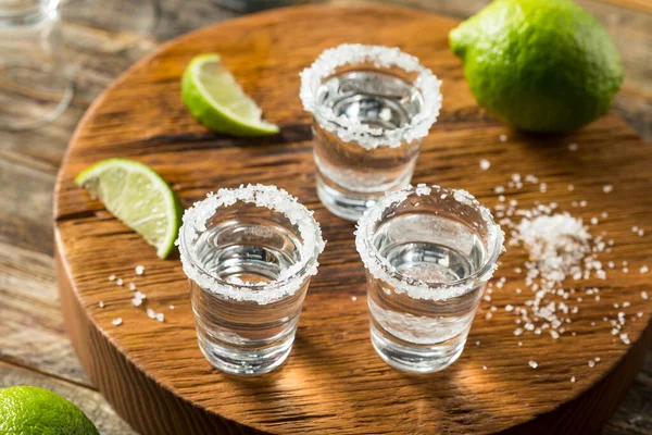 Alkoholic Tequila Shots Lime Salt — Stok Foto