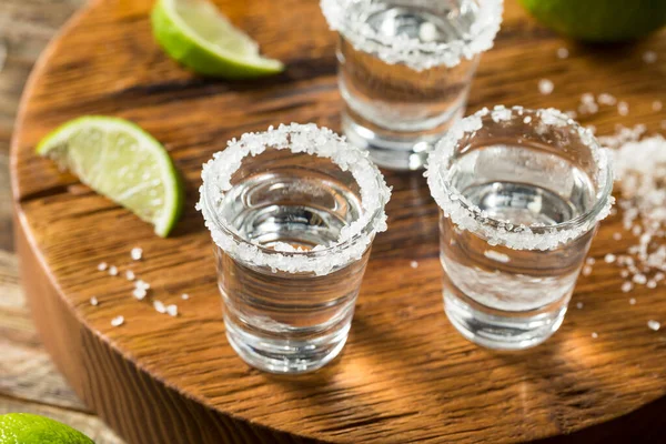 Colpi Tequila Alcolici Con Calce Sale — Foto Stock