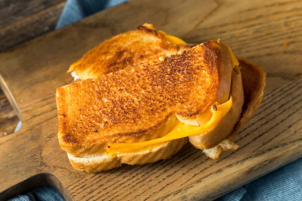 Sanduíche Queijo Grelhado Caseiro Pronto Para Comer — Fotografia de Stock