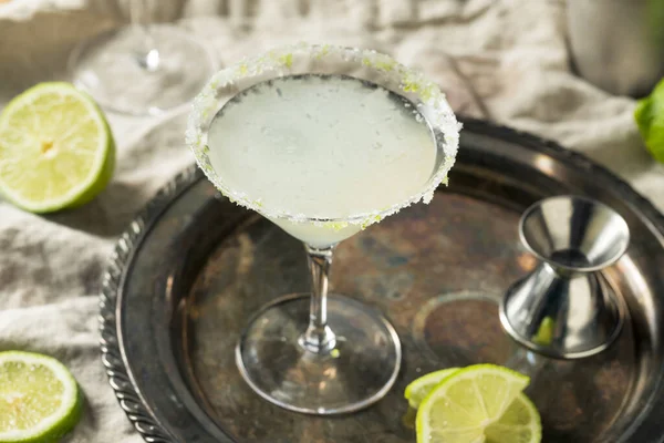 Boozy Lime Drop Martini Com Uma Borda Açúcar — Fotografia de Stock