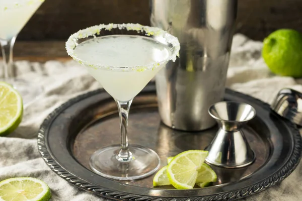 Boozy Lime Drop Martini Com Uma Borda Açúcar — Fotografia de Stock