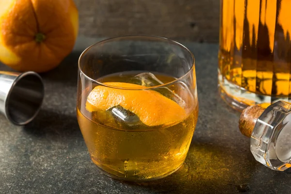 Boozy Japonská Whisky Starý Módní Pomerančovou Kůrou — Stock fotografie