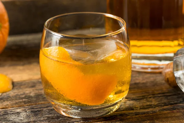 Whisky Japonais Boozy Old Fashioned Avec Une Peau Orange — Photo