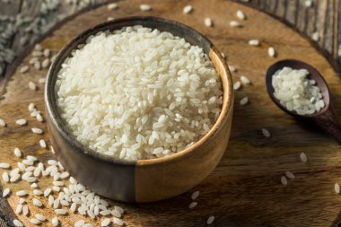 Çiğ Organik Kuru Beyaz Pirinç