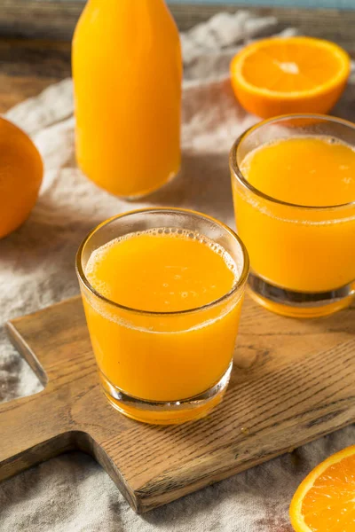 Färsk Pressa Apelsinjuice Ett Glas — Stockfoto