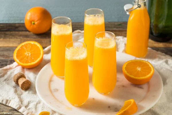 Boozy Champagne Mimosa Avec Jus Orange Prêt Boire — Photo