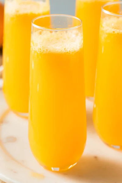 Champagne Mimosa Alcolico Con Succo Arancia Pronto Bere — Foto Stock