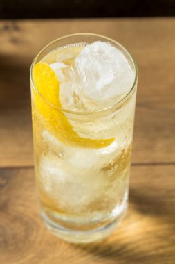 Limonlu Alkolik Viski ve Soda