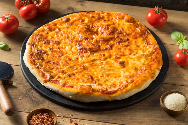 Warme Zelfgemaakte Italiaanse Kaas Pizza Klaar Eten — Stockfoto