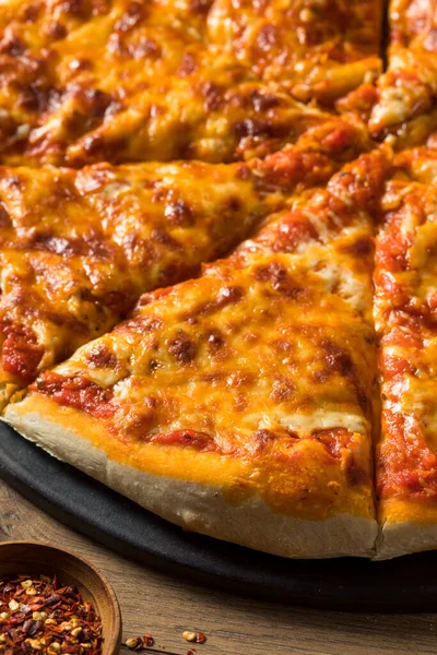 Teplá Domácí Italský Sýr Pizza Připravena Jídlu — Stock fotografie