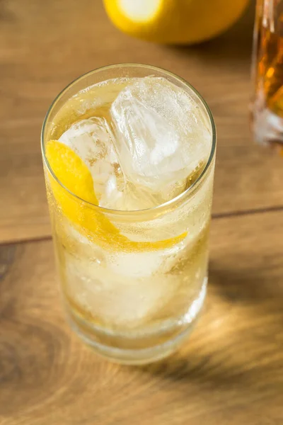 Alcoholic Whiskey Soda Highball Lemon — Stock Photo, Image