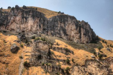 Yaz aylarında kırsal Wyoming engebeli ülke