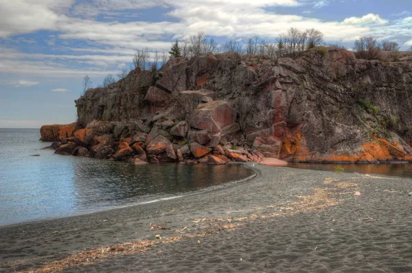 Black Beach is on the Northern Shore of Lake Superior by Silver — Stock Photo, Image