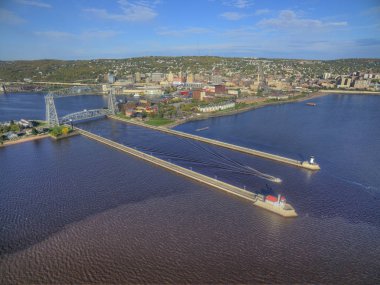 Duluth ve yaz aylarında Superior Gölü