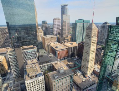 Minneapolis, Minnesota manzarası Sprin dron tarafından yukarıda da görüleceği