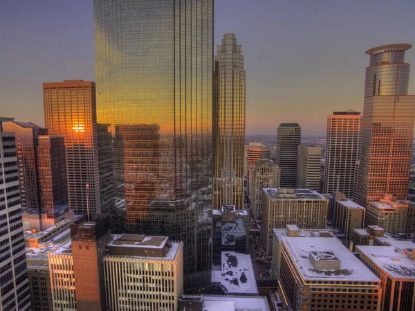 Minneapolis Skyline under solnedgången — Stockfoto