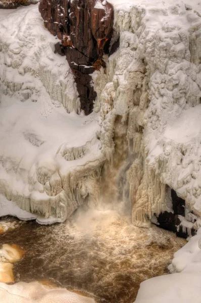 Winter im Taubenfluss Provinzpark im nördlichen Ontario von th — Stockfoto