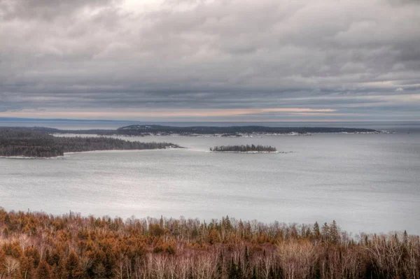 Зима в Голуб річка Провінційний парк в Північне Онтаріо кладови — стокове фото