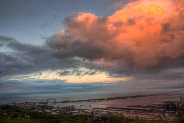 Enger Tower είναι ένα τουριστικό προορισμό και γραφική θέα σε Duluth, Μινεσότα — Φωτογραφία Αρχείου