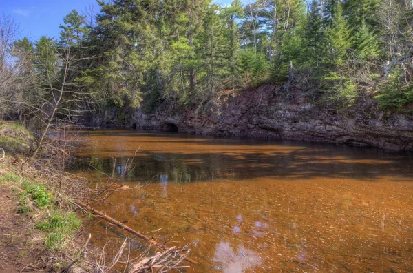 This Stream flows past Betty's Pies by Two Harbors Minnesota nea — Stock Photo, Image