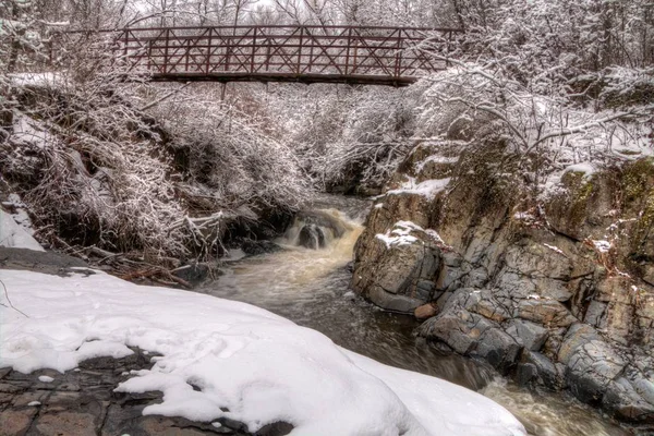 Chester Park é um parque da cidade de Duluth, Minnesota, durante o inverno — Fotografia de Stock