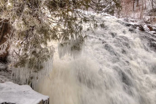 Chester Park é um parque da cidade de Duluth, Minnesota, durante o inverno — Fotografia de Stock