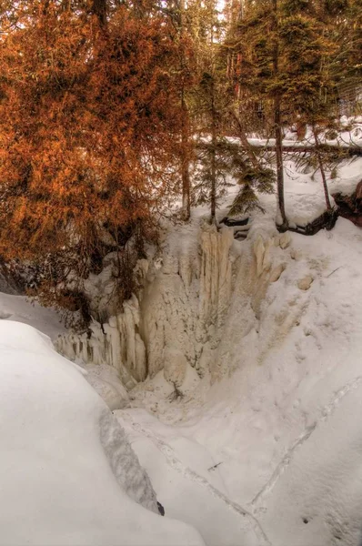 Lester park ist ein beliebter stadtpark in duluth, minnesota zu allen jahreszeiten — Stockfoto