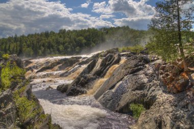 Jay Cooke Devlet Park St. Louis Nehrin güneyinde Minnesota Duluth istiyor