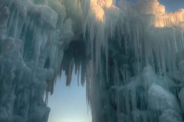 Château de glace juste à l'extérieur des villes jumelles Minnesota à Stillwat — Photo