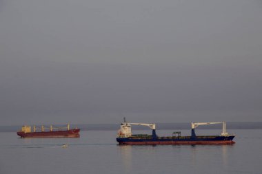 Yük gemisi gemi Superior gölünün Duluth '