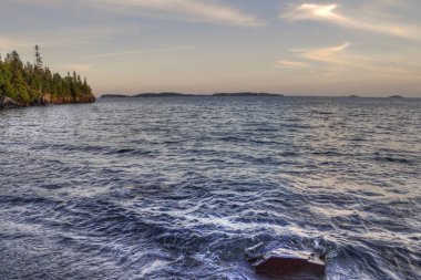 Dev uyuyor Superior gölünün kuzeyinde Thunder Bay, Ontario üzerinde büyük bir Provincial Park