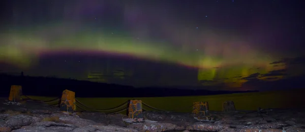 Noorderlicht dans boven de North Shore van Lake Superior in Minnesota — Stockfoto