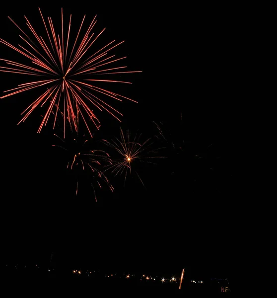 Ein riesiges Feuerwerk auf dem Festplatz der Sioux Falls während eines Kongresses — Stockfoto