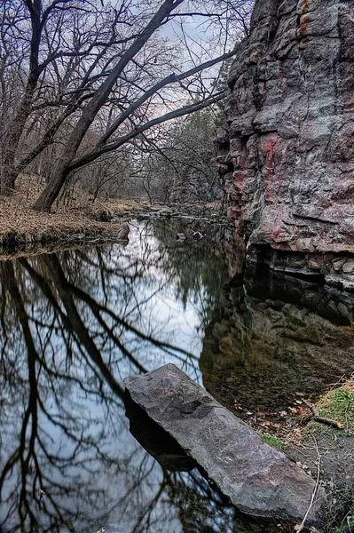 Devil 's Gulch se encuentra en Garretson, Dakota del Sur y es donde el famoso forajido Jesse James saltó a través —  Fotos de Stock