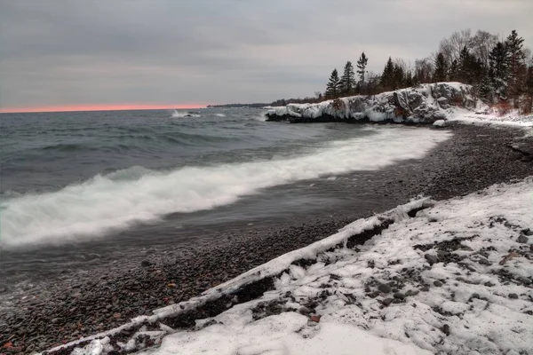 Гранд Портвік Індійська застереження у зимовий період на березі озера Superior в Міннесоті на канадському кордоні — стокове фото