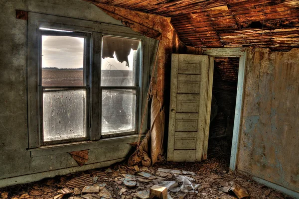 Abandoned Farm Houses in Rural South Dakota slowly decay. — Stock Photo, Image