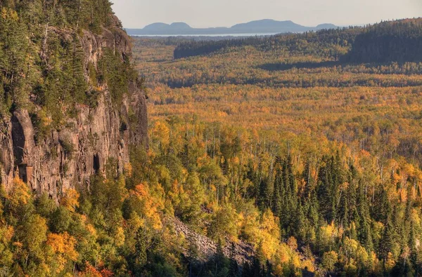 Ouimet Canyon é um parque provincial no norte de Ontário, Canadá — Fotografia de Stock