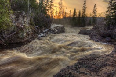 Bir eyalet parkı üzerinde North Shore Lake Superior ve Minnesota Temperance nehirdir