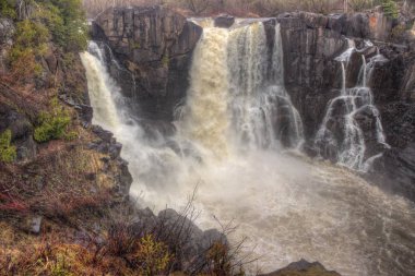 Grand Portage State Park ve Indi güvercin nehir akıyor