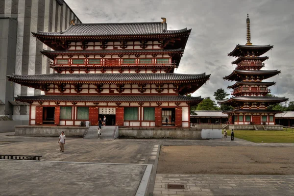药师是日本奈良的一座宗教寺庙。 — 图库照片
