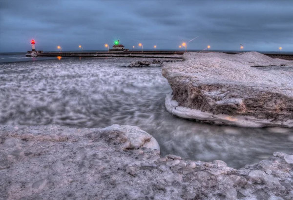 Canal Park je oblíbenou turistickou destinaci v Duluth, Minnesota na Lake Superior — Stock fotografie