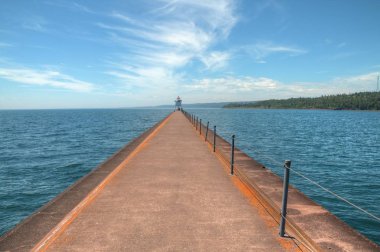 İki limanları olan bir toplum üzerinde North Shore Lake Superior ve ben