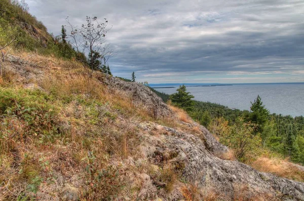 Επαρχιακό πάρκο Lake Superior είναι στην όχθη της λίμνης στο Βόρειο Οντάριο, Καναδάς — Φωτογραφία Αρχείου