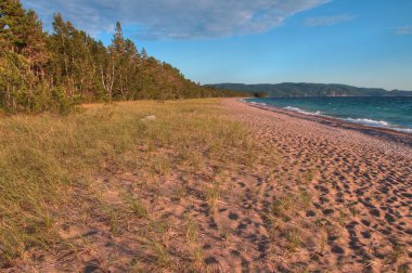 Superior gölünün il Park Kuzey Ontario, Kanada'da gölün kıyısında istiyor