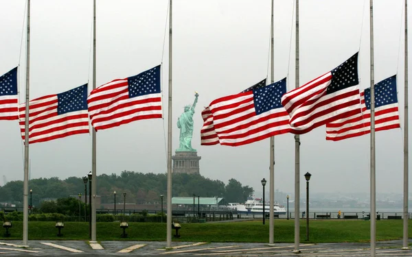 Szabadság Szobor Amerikai Zászló Wave Liberty State Parktól Jersey City Jogdíjmentes Stock Fotók