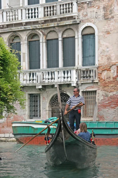 Κανάλια Βενετίας Βενετία Ιταλία Γόνδολες Και Τουριστικά Ημερομηνία 2007 — Φωτογραφία Αρχείου