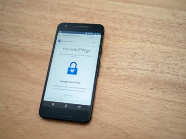 Facebook gizlilik ayarları ile telefon resmi
